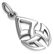 Tiny Silver Celtic Trinity Pendant, pn444